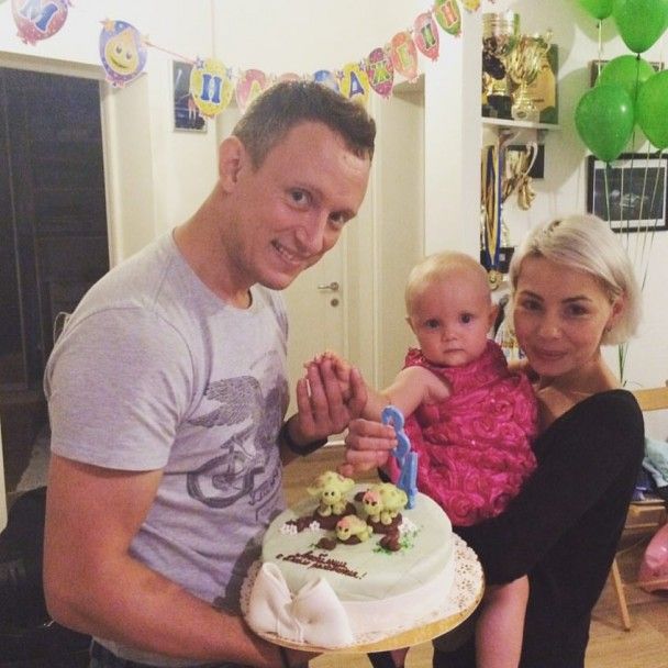 Наталія Гордієнко із чоловіком та донькою / © instagram.com/gordienkomusic