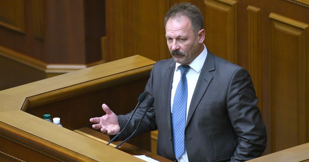 Барна заявив, що сам кермував автівкою під час аварії