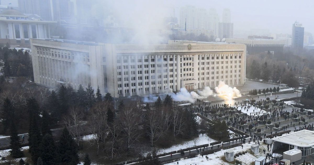 Протести в Казахстані: прокуратура почала відкривати кримінальні справи, учасникам загрожує довічне