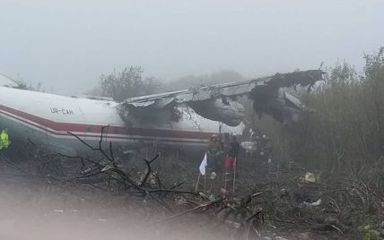 Міністр повідомив попередню причину аварії літака Ан-12 біля Львова