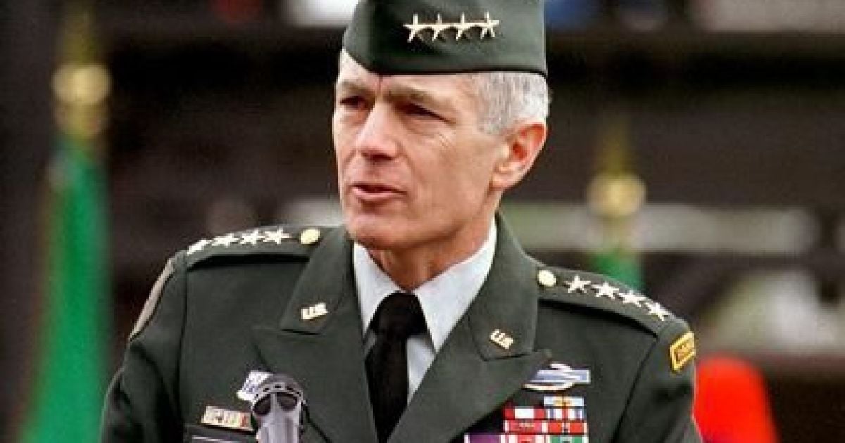 Кларк убежден, что Россия нарушает международное право.