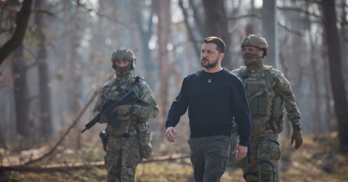 Зеленський присвоїв Харкову почесну відзнаку "Місто-герой України"