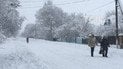 Зимова казка чи стихія. Україну почало завалювати снігом до колін