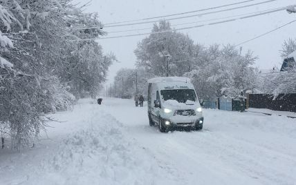 У неділю Україну атакуватимуть два циклони: снігом засипле сім областей