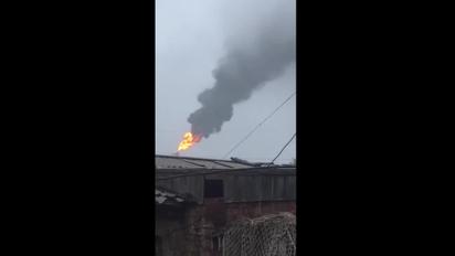У російському Омську пролунав потужний вибух та спалахнула пожежа 