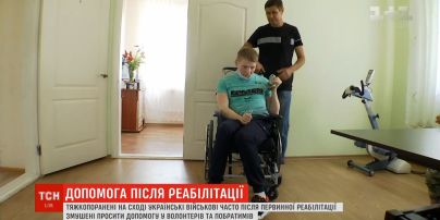 ТСН узнавала, как собратья поддерживают раненого ветерана АТО