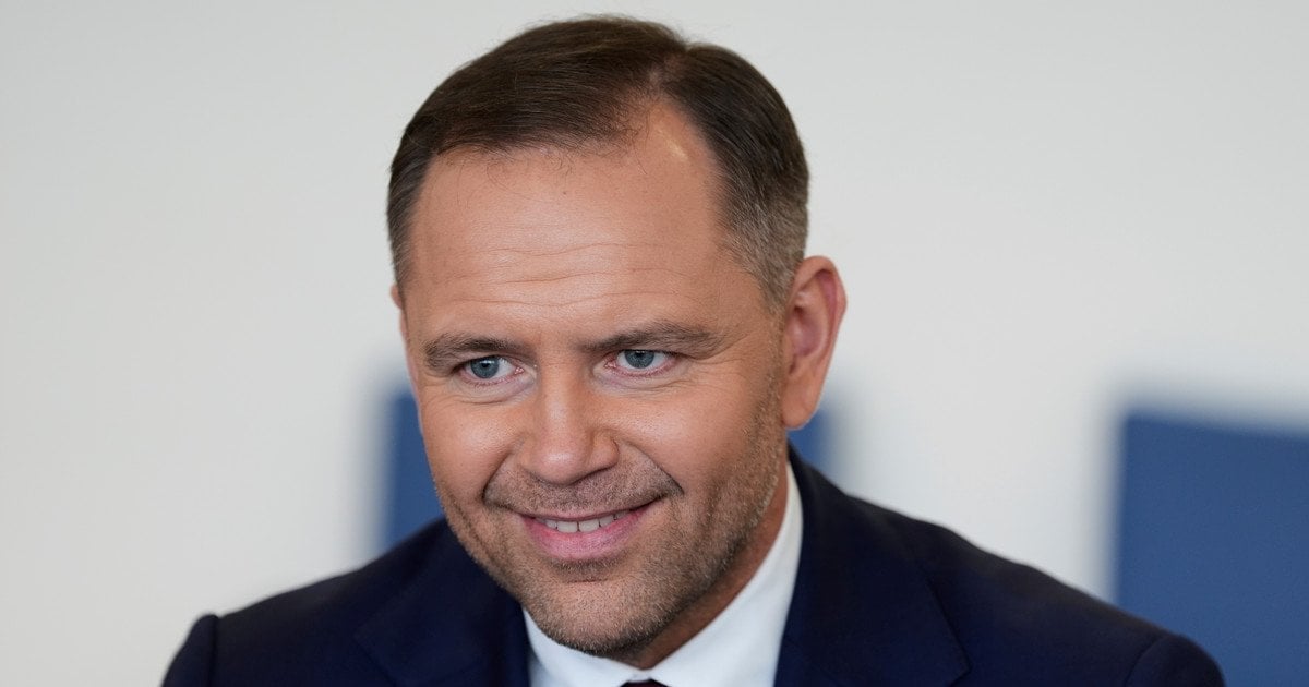 Кароль Навроцький.