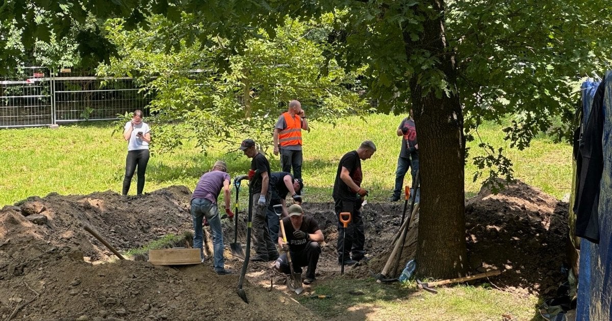 У Львові ексгумували тіла поляків