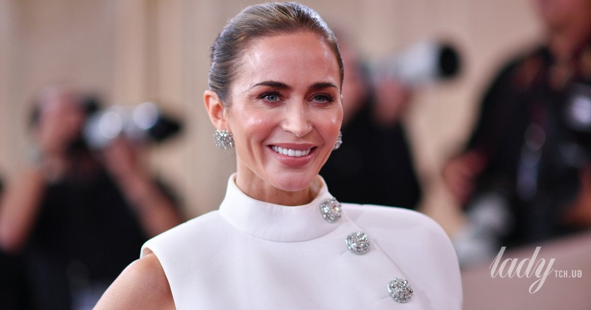 Емілі Блант