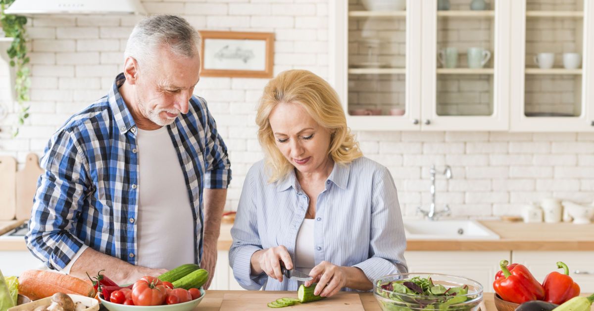 Які продукти треба їсти людям за 50