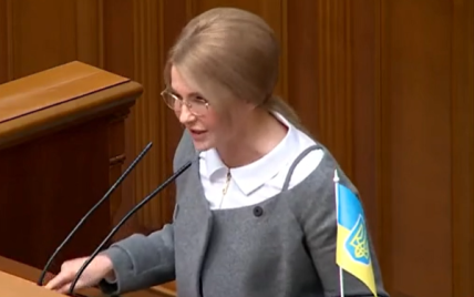 В белой рубашке и жакете интересного кроя: Юлия Тимошенко пополнила гардероб