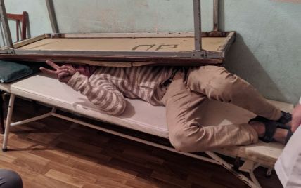 Разбитая мебель, выбитые двери, сломанное оборудование: под Днепром рассказали, как прошли выходные