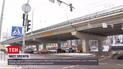 Мост возле столичной станции метро "Нивки" покрылся трещинами