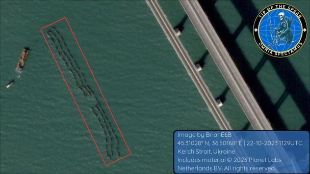 Захисні споруди біля Кримського мосту / ©