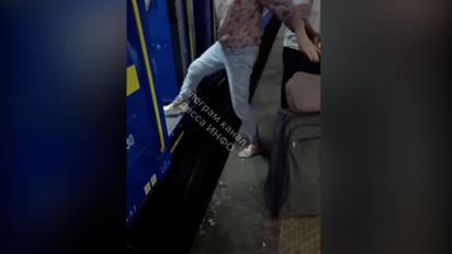 Новый элитный поезд "Киев-Одесса" в свой первый рейс попал в скандал