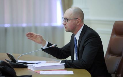 Совет коалиции не может определиться с судьбой Кабмина Яценюка