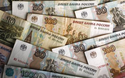 Российский рубль обвалился из-за резкого снижения стоимости нефти