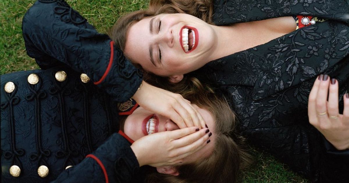 Принцеси Беатріс і Євгенія в фотосеті для Vogue