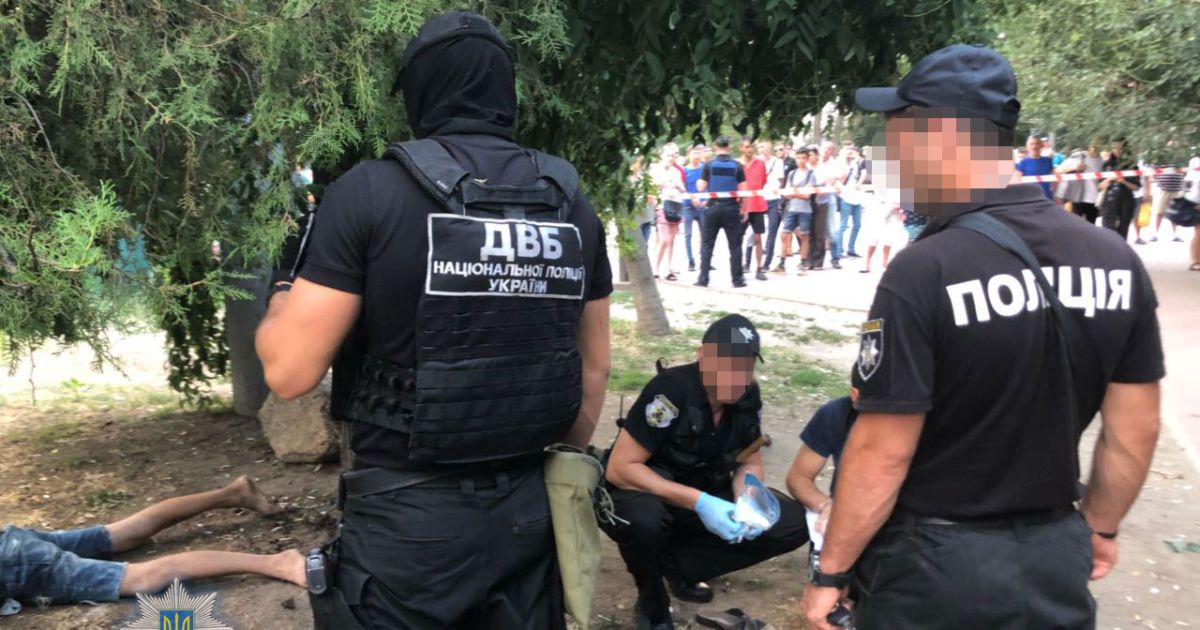 В центре Одессы мужчина с гранатой пытался взорвать экс-жену