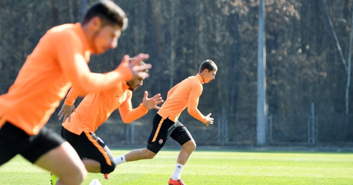 С молодой кровью. "Шахтер" провел открытую тренировку перед дерби с "Динамо"
