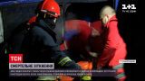 Два человека умерли в больнице после столкновения рейсового микроавтобуса и легковушки | Новости Украины