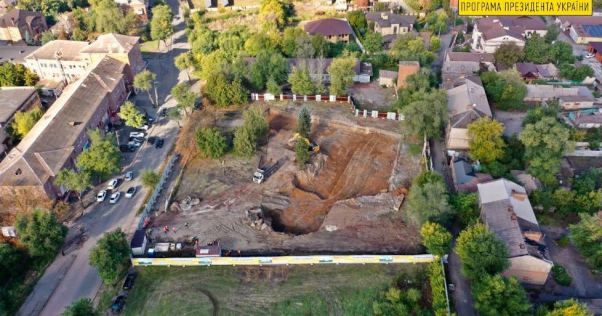 В Кривом Роге по программе Зеленского стартовала "Большая стройка" современного бассейна