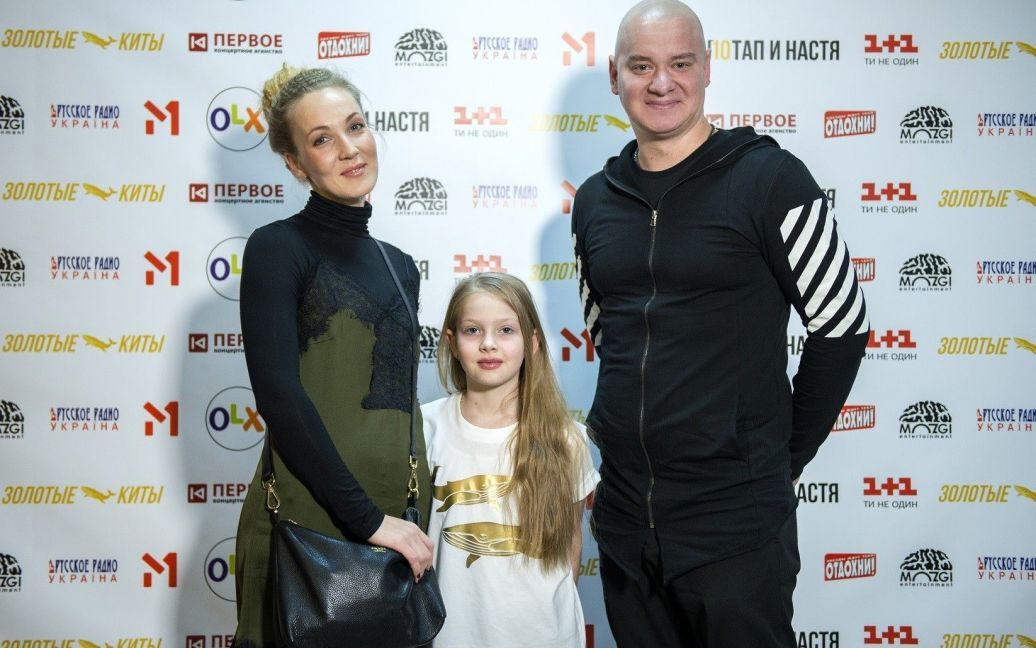 Семья Евгения Кошевого на концерте "Потапа и Насти" / © пресс-служба канала "1+1"