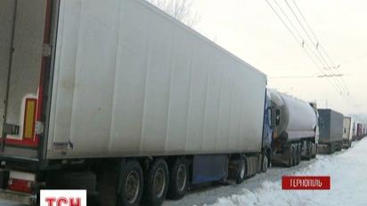 У Тернополі вирішили не впускати фури в місто аж до весни