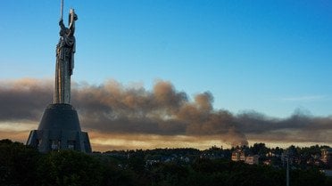 атака на Київ 8 вересня дим вибух / © Associated Press