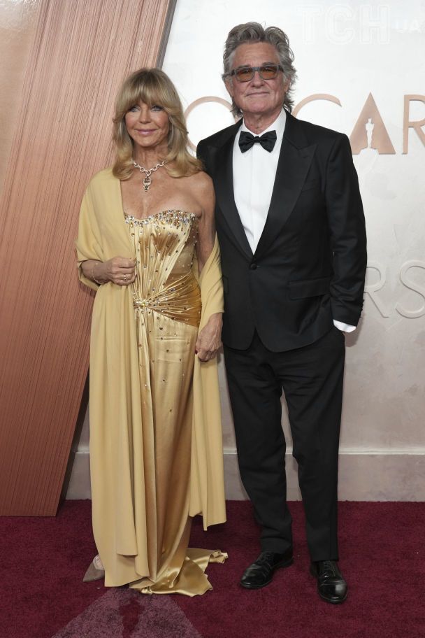 Трусикисіз әйелдің суреті