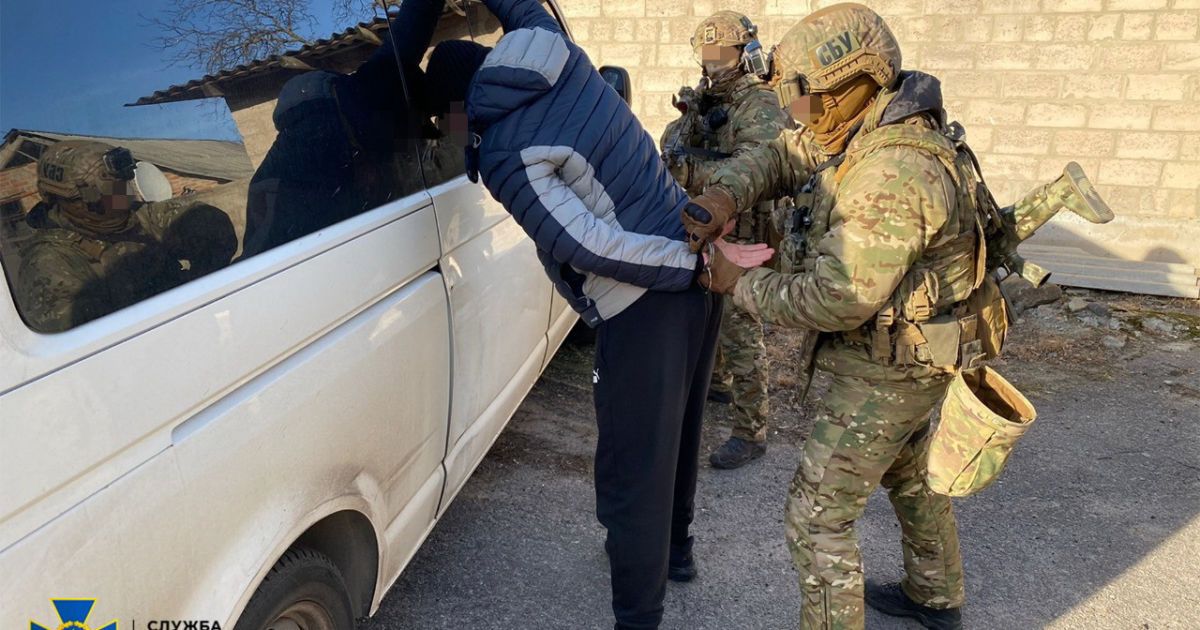 У Кременчуці СБУ знешкодила російську агентурну мережу, яка намагалась виявити і підірвати установки HIMARS та комплекси С-300._4 / © Служба безпеки України