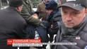 В Москве мужчина бросил в памятник Сталину цветок и воскликнул "Гори в аду"