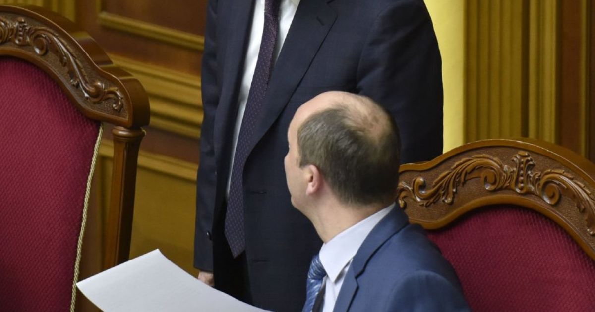 Парубий подписал закон, который позволит Луценко стать генпрокурором