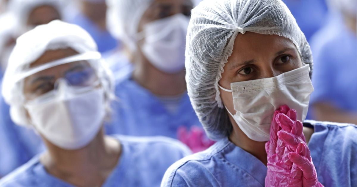 В больнице Коломыи почти все медики заболели COVID-19: пациентов лечит средний и младший персонал