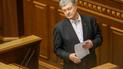 Порошенку дорікнули, що на руїнах садиби Шухевича, яку той пообіцяв відбудувати півтора роки тому, сьогодні буяють метрові бур’яни (ВІДЕО)
