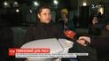 Активисты высмеяли россиян, принеся в посольство РФ унитазы, нижнее белье и туалетную бумагу