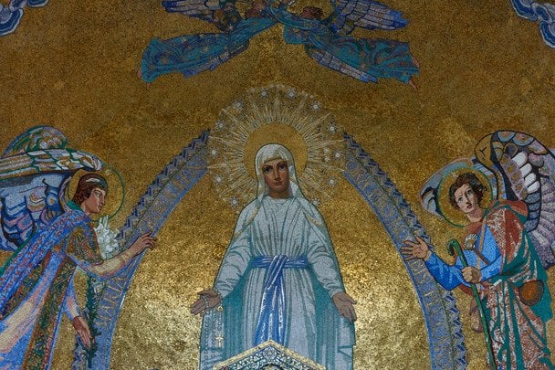 2 липня віряни святкують Покладання чесної ризи Пресвятої Владичиці нашої Богородиці у Влахерні / © unsplash.com