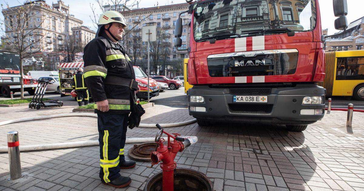 Ліквідація пожежі у приміщенні корпусу університету імені Карпенка-Карого на Хрещатику