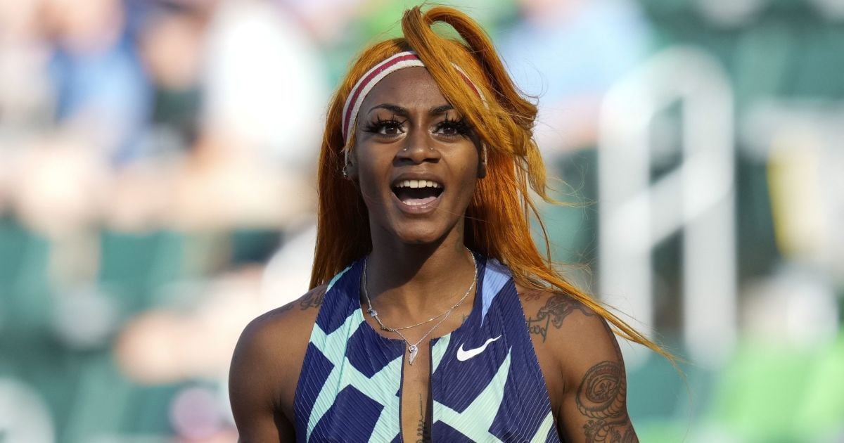 "Единственная разница в том, что я темнокожая": американская легкоатлетка возмутилась допуском 15-летней россиянки к выступлениям на ОИ-2022