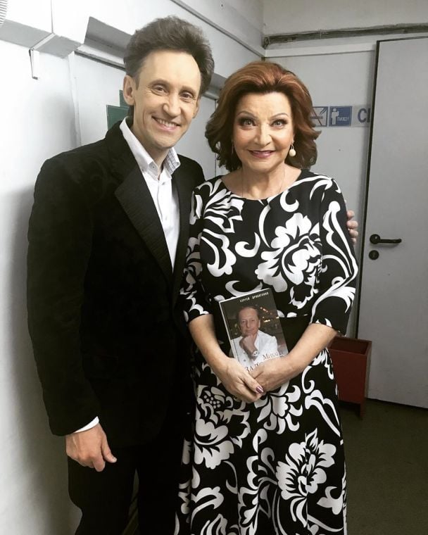 Олена Степаненко помітно схудла / © instagram.com/s.a.drobotenko