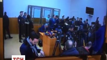 Савченко запела революционную песню во время оглашения приговора