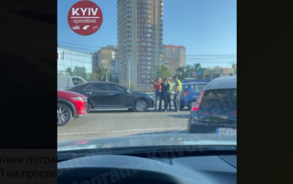В Киеве в ДТП попали четыре автомобиля: видео
