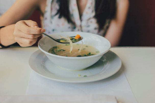 Диетолог рассказала о переоцененных и недооцененных продуктах для здоровья: вы будете удивлены