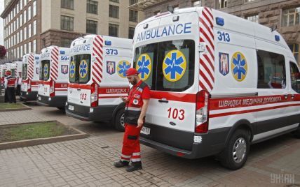 Як у Берліні і Парижі: київські лікарні отримали 25 сучасних "швидких"