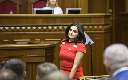 "Берегите брови": Нардеп Василевская-Смаглюк прокомментировала скандал о "приглушении" свободы слова