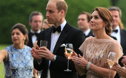 Опять повтор: герцогиня Кембриджская пришла на благотворительный вечер в платье пятилетней давности