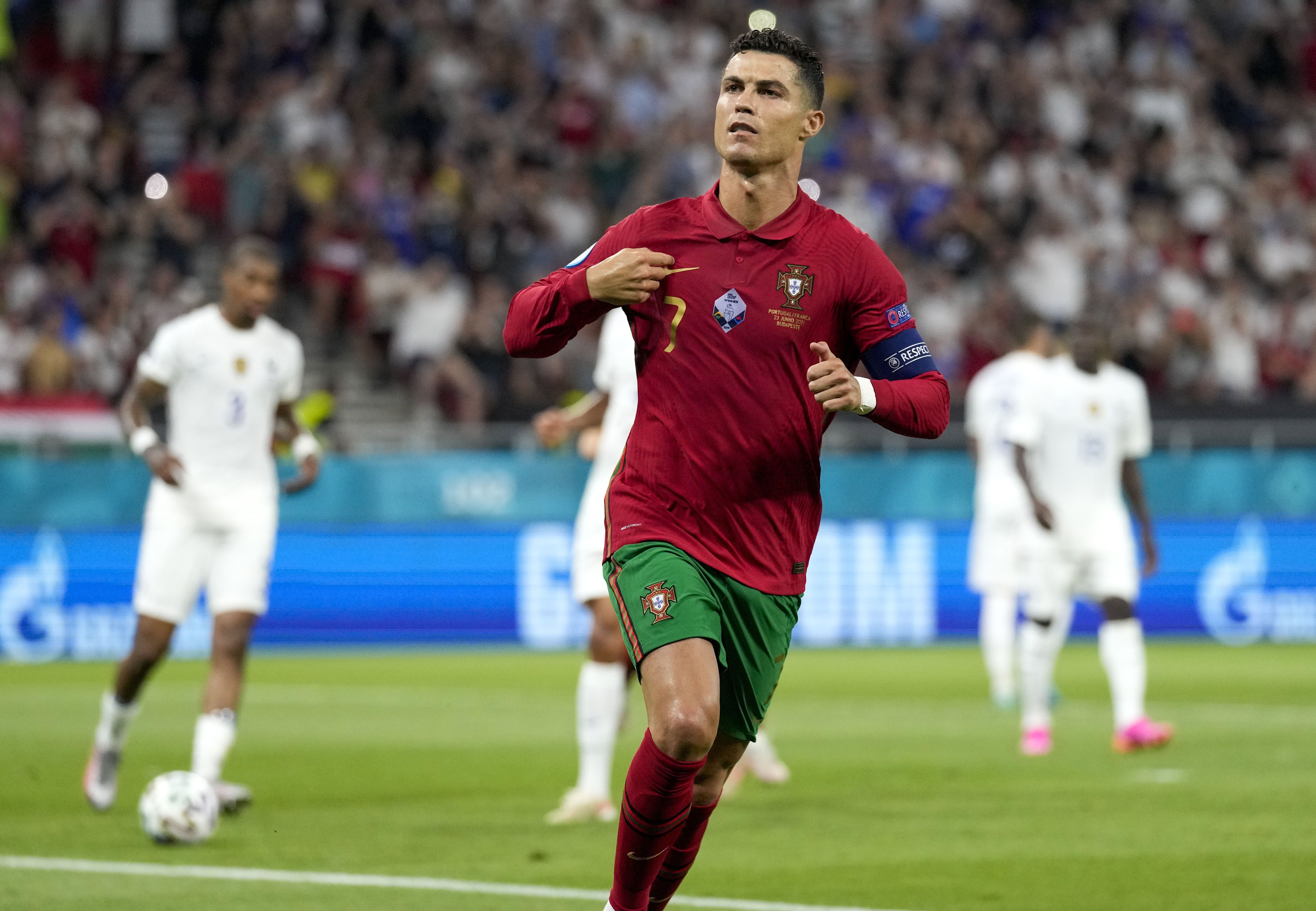 Ronaldo euro. Криштиану Роналду Португалия. Роналду 2005 Португалия. Роналдо 2020. Роналду Португалия 2020.