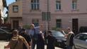 Во Львове забросали помидорами антиукраинского блогера-пропагандиста
