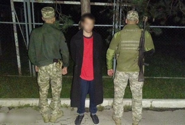 Шел в Украину по рельсам: турист из Чехии незаконно пересек границу и объяснил зачем