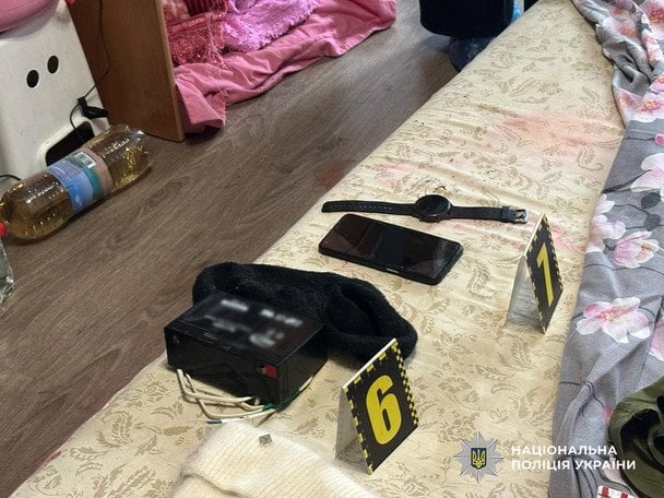 Фото з місця злочину в Одесі, де чоловік убив свою дружину / © Поліція Одеської області